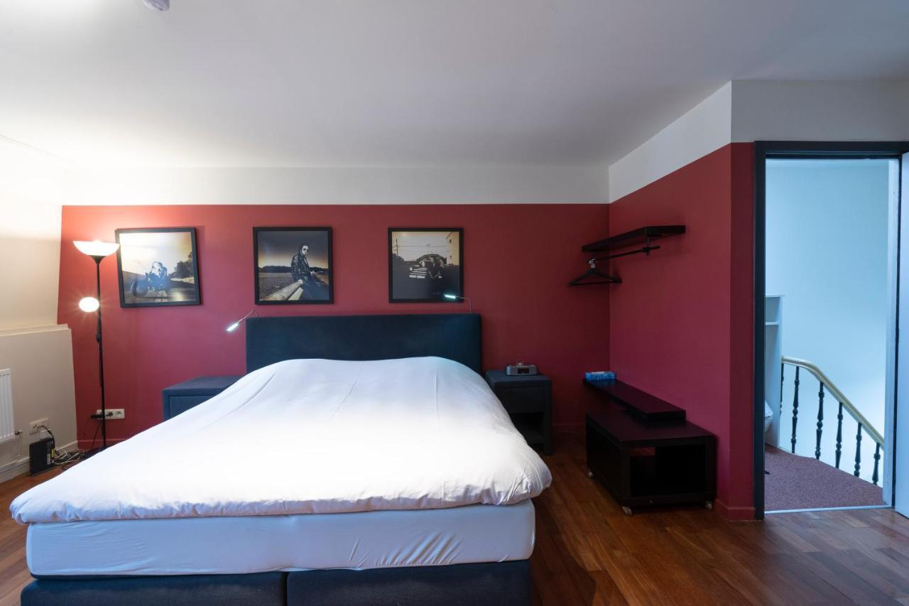 Bed & Breakfast Because The Night 3*